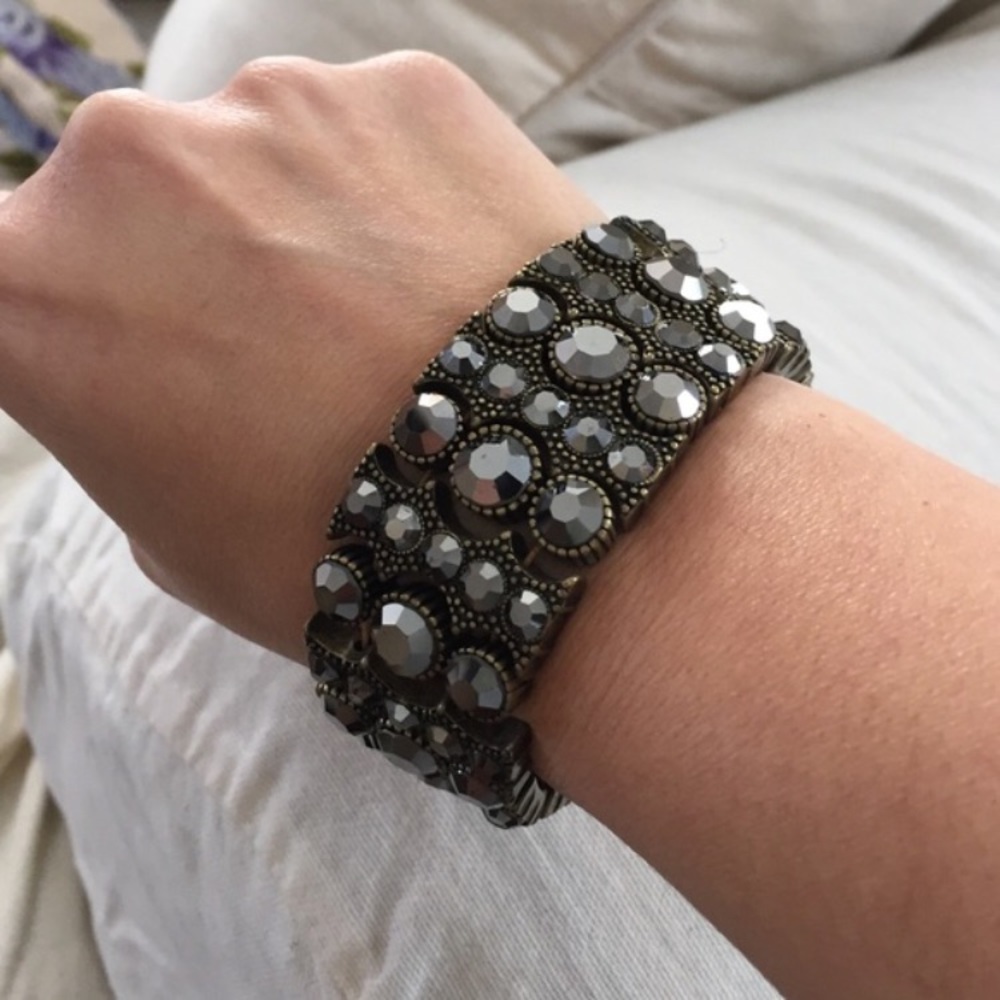 Lia Sophia stretch bracelet